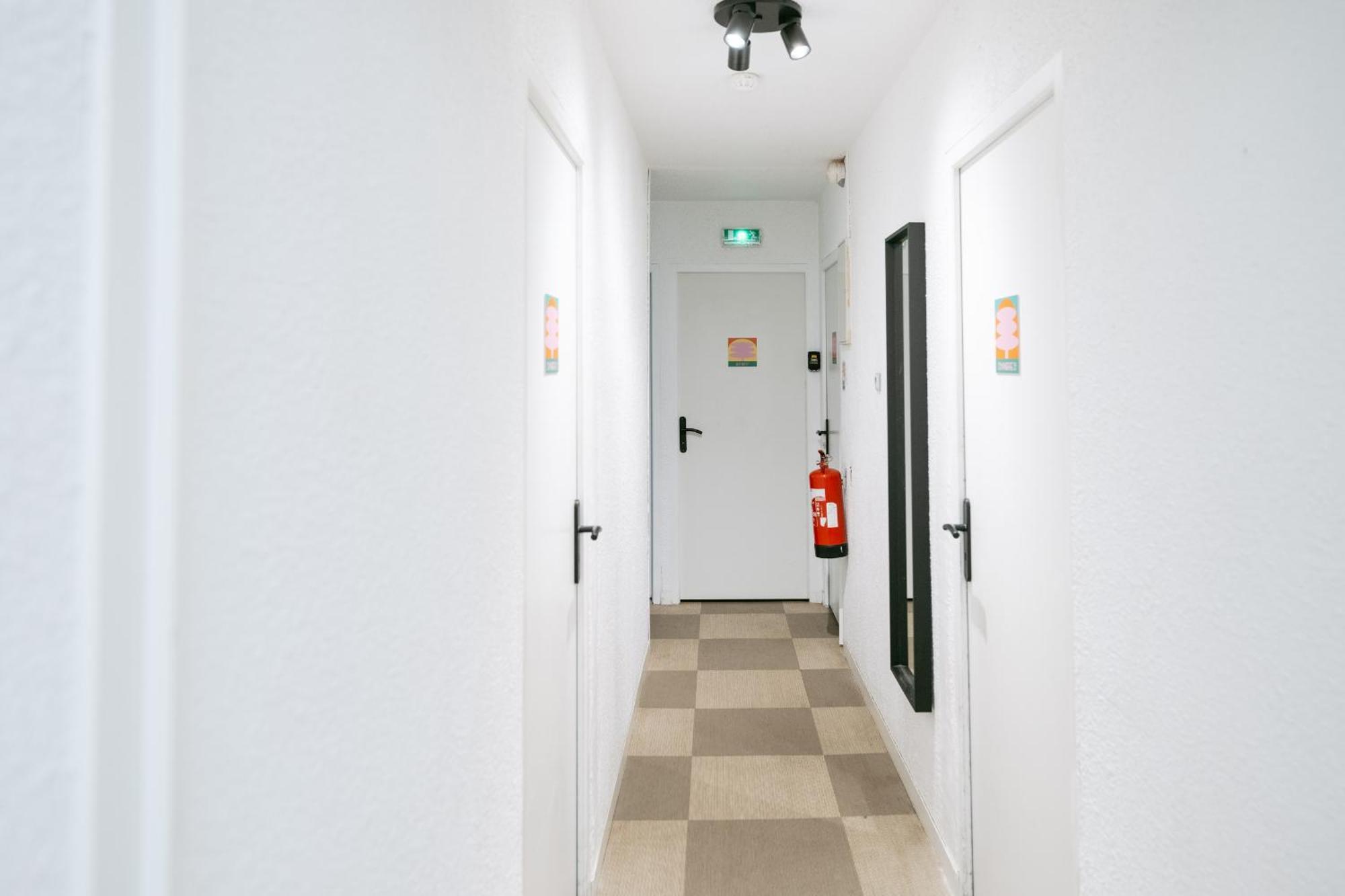 La Donaclaudre - Hebergement De Groupe En Pleine Nature, Ideal Pour Tous Vos Sejours ! 63 Couchages - 2 Grandes Salles - Salle De Jeux - Cuisine Professionnelle - Accessible Facilement - Localisation Attractive -Proche Paris & Disney Saint-Augustin  Екстер'єр фото